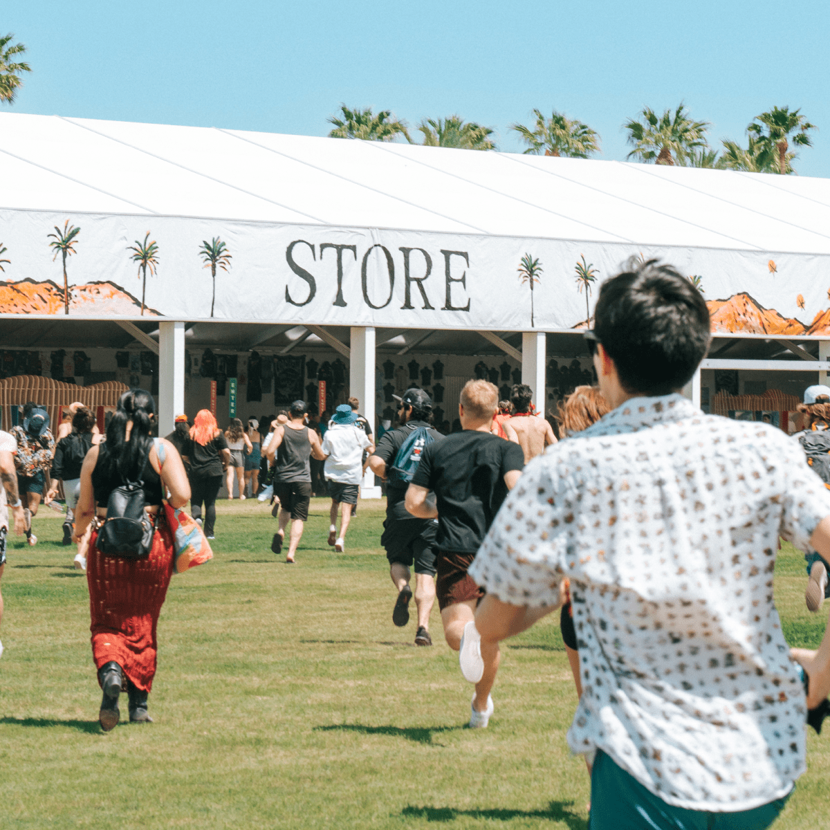 Fans run toward Coachella store