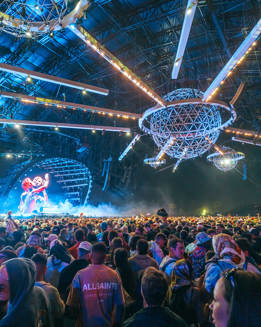 Photo of show in Sahara tent